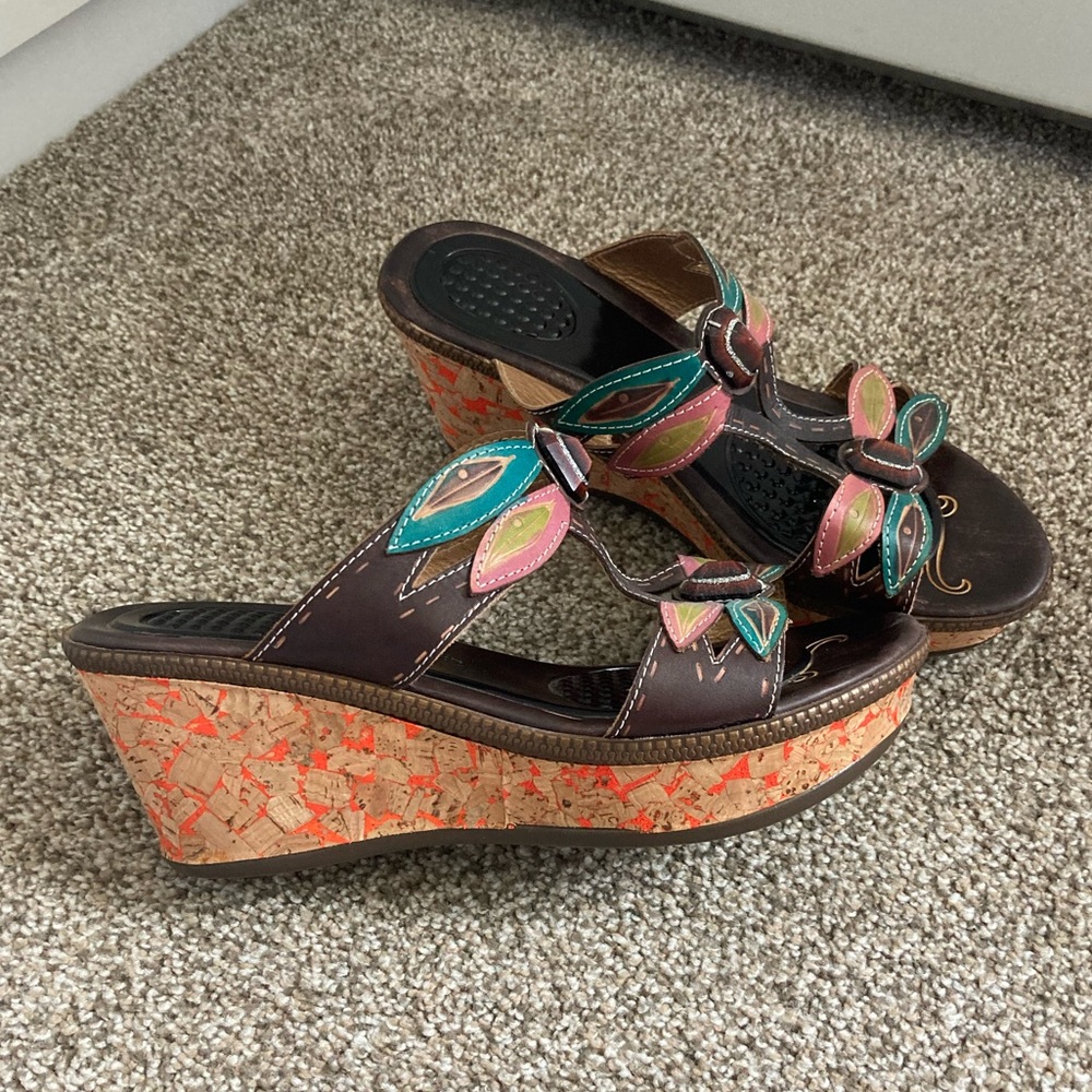 Colorful L’Arteste wedge shoe